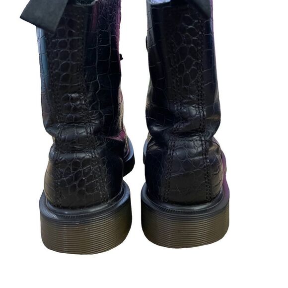 Dr. Martens Black Pascal Croco Embossed Boots ~ Size US 6 - Picture 6 of 12